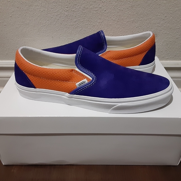 Vans - Picture 1 of 4